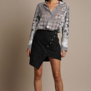 NWT Chelsea and Walker Black Skirt Size 6